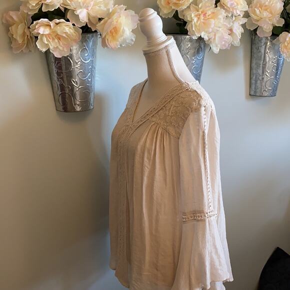 Beige New Directions Tayo  Tunic with Lace Trim Size Medium - Picture 2 of 9